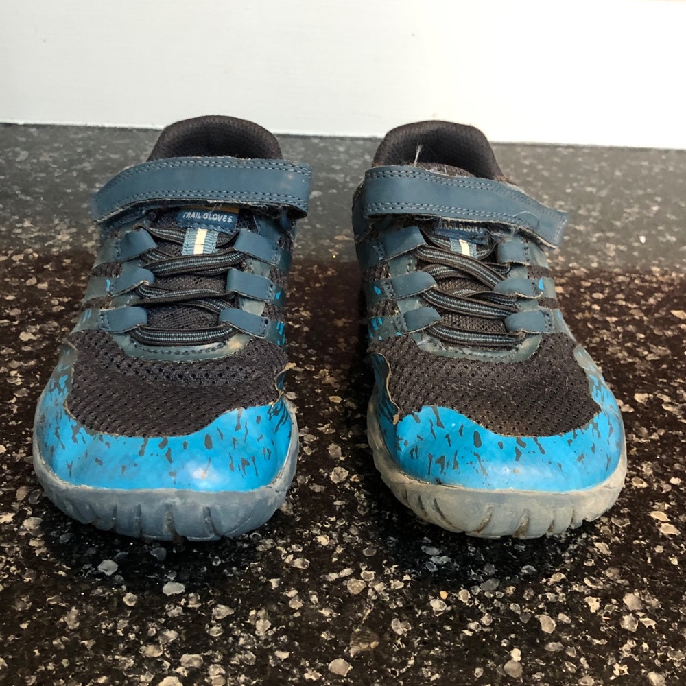 Kids Merrell Trail Glove size 1 (I have another pair too- bundle alert!) 🏃🏿‍♀️